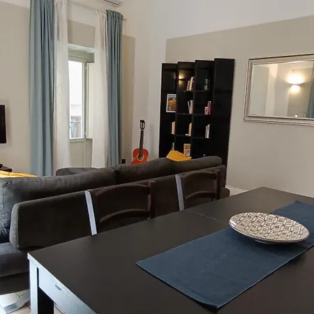 A Casa Distefano, We Are The Center! *