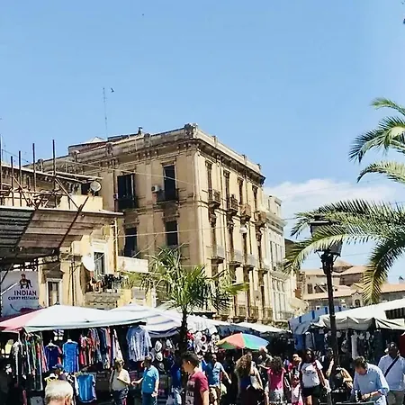 A Casa Distefano, We Are The Center! كاتانيا